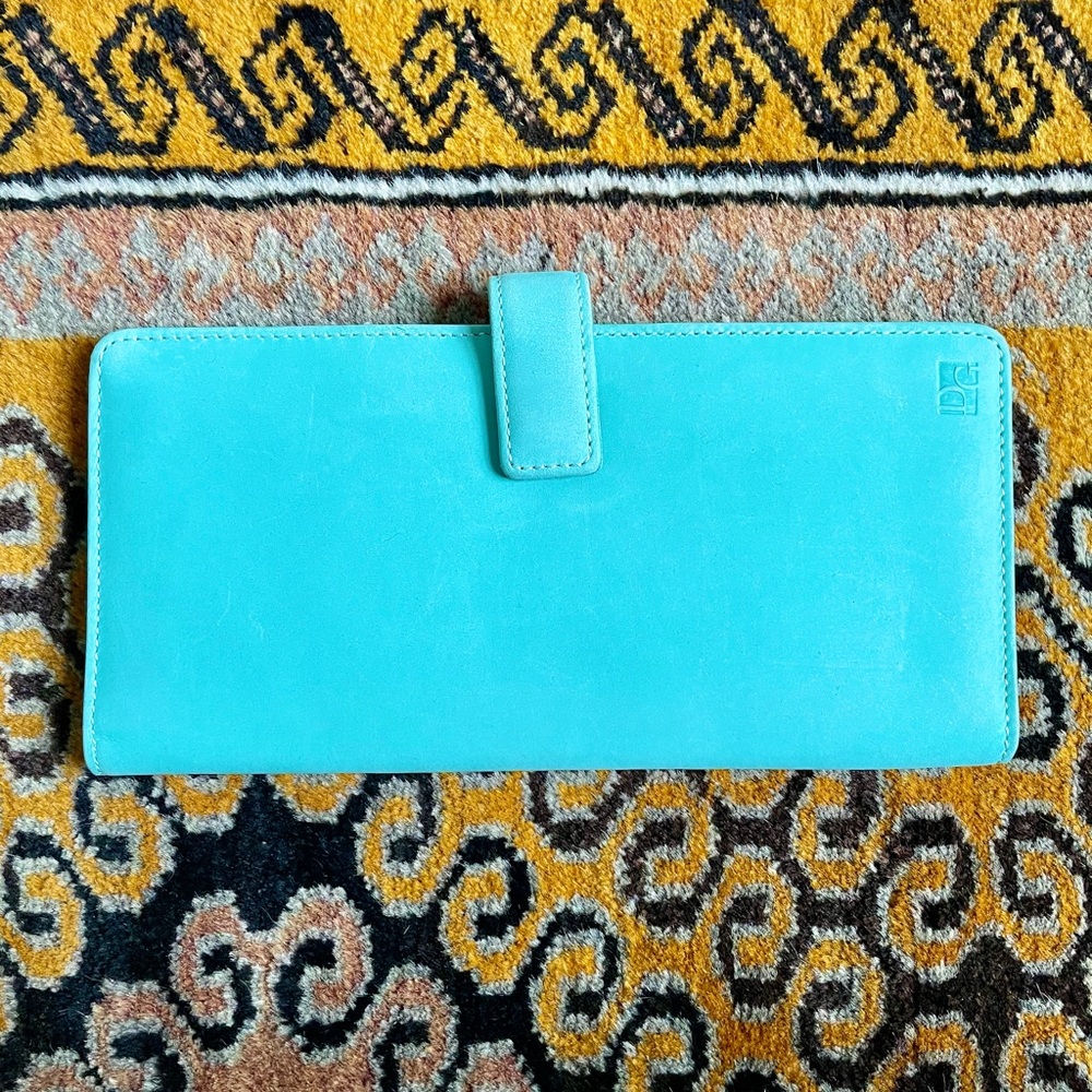 NWOT Designers Guild Turquoise Card Wallet